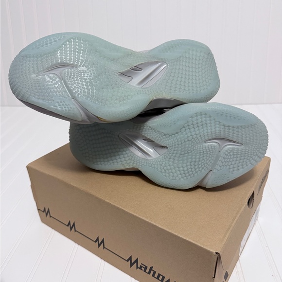 Adidas Mahomes 2 Impact FLX TF Grey/Gold Size 8.5 NIB - Picture 7 of 10